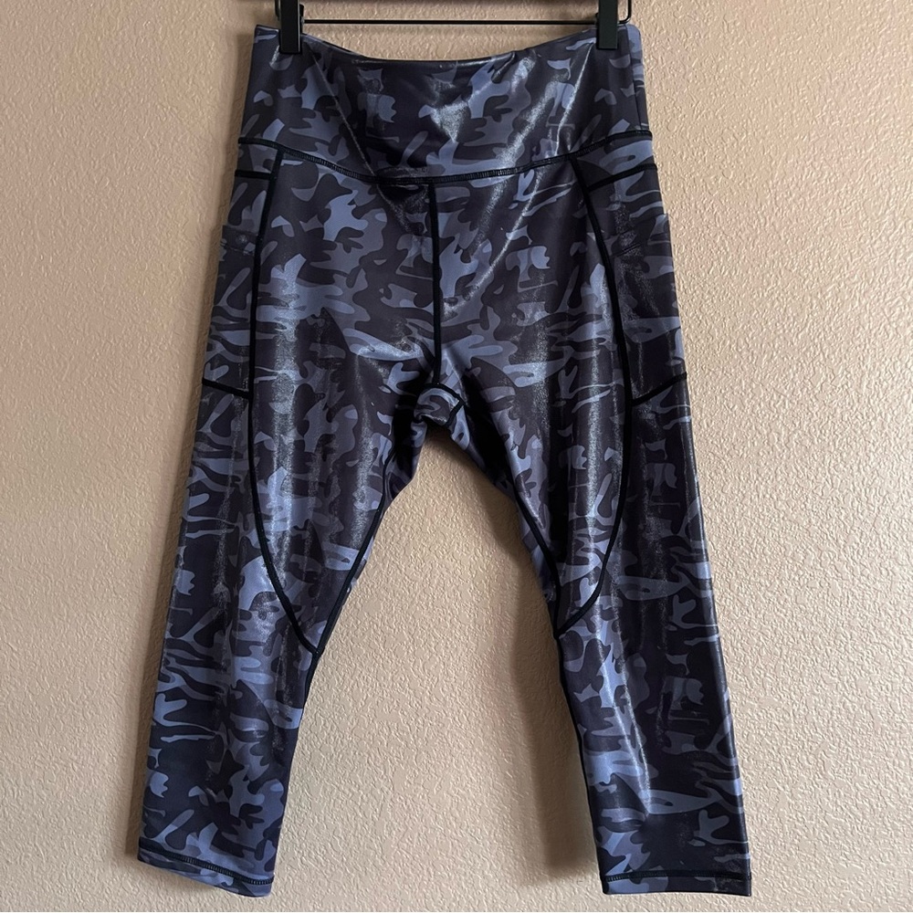 ZYIA Active Shiny Black and Gray Camouflage Leggings Size 14-16